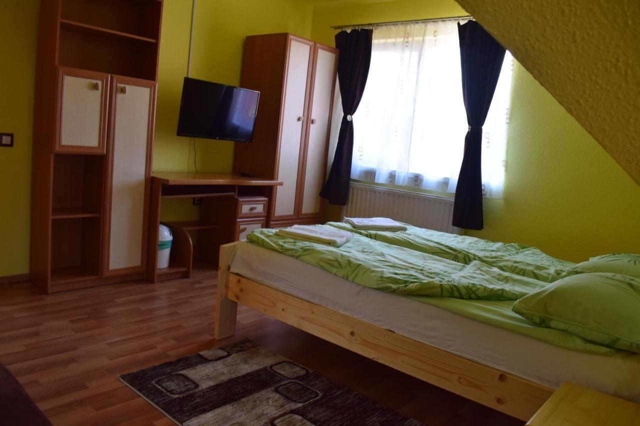 Gamma Pension Praid Buitenkant foto